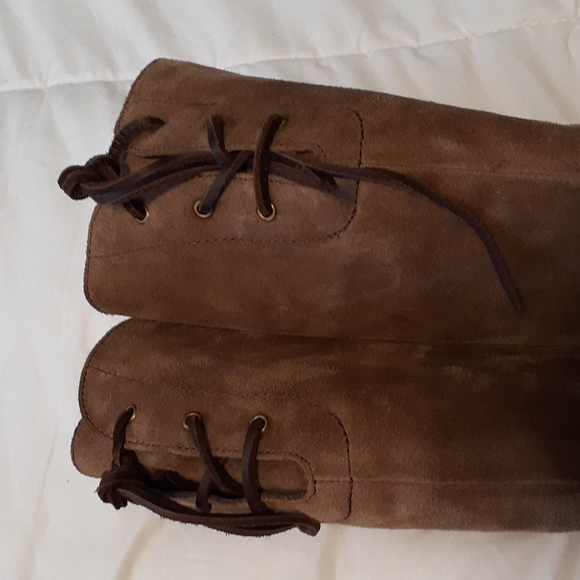 Boot - Picture 3 of 6